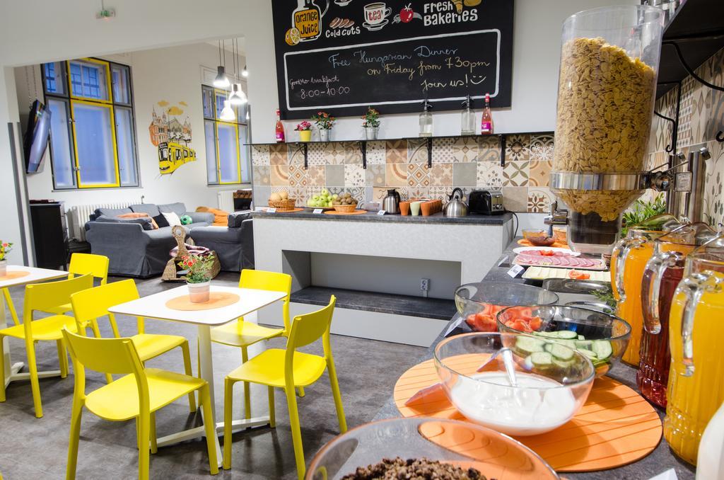 Goodmo House Hostel