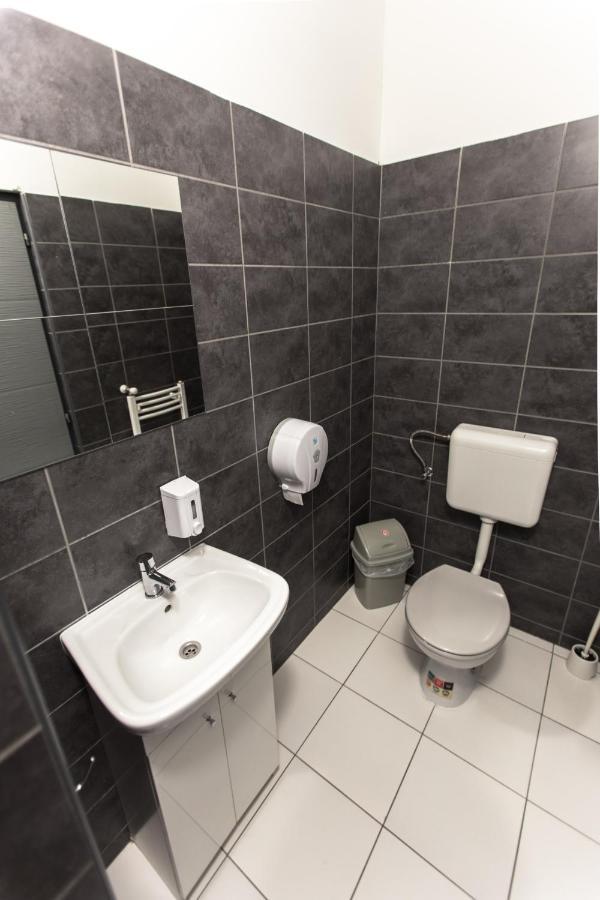 Hostel Goodmo House